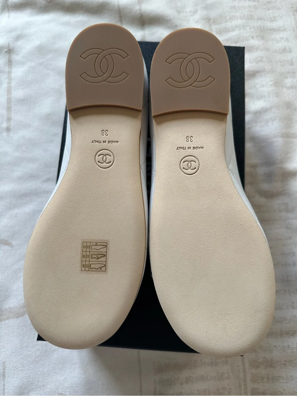 Chanel 26M coco beach Cambon ballet flats White color size 38
